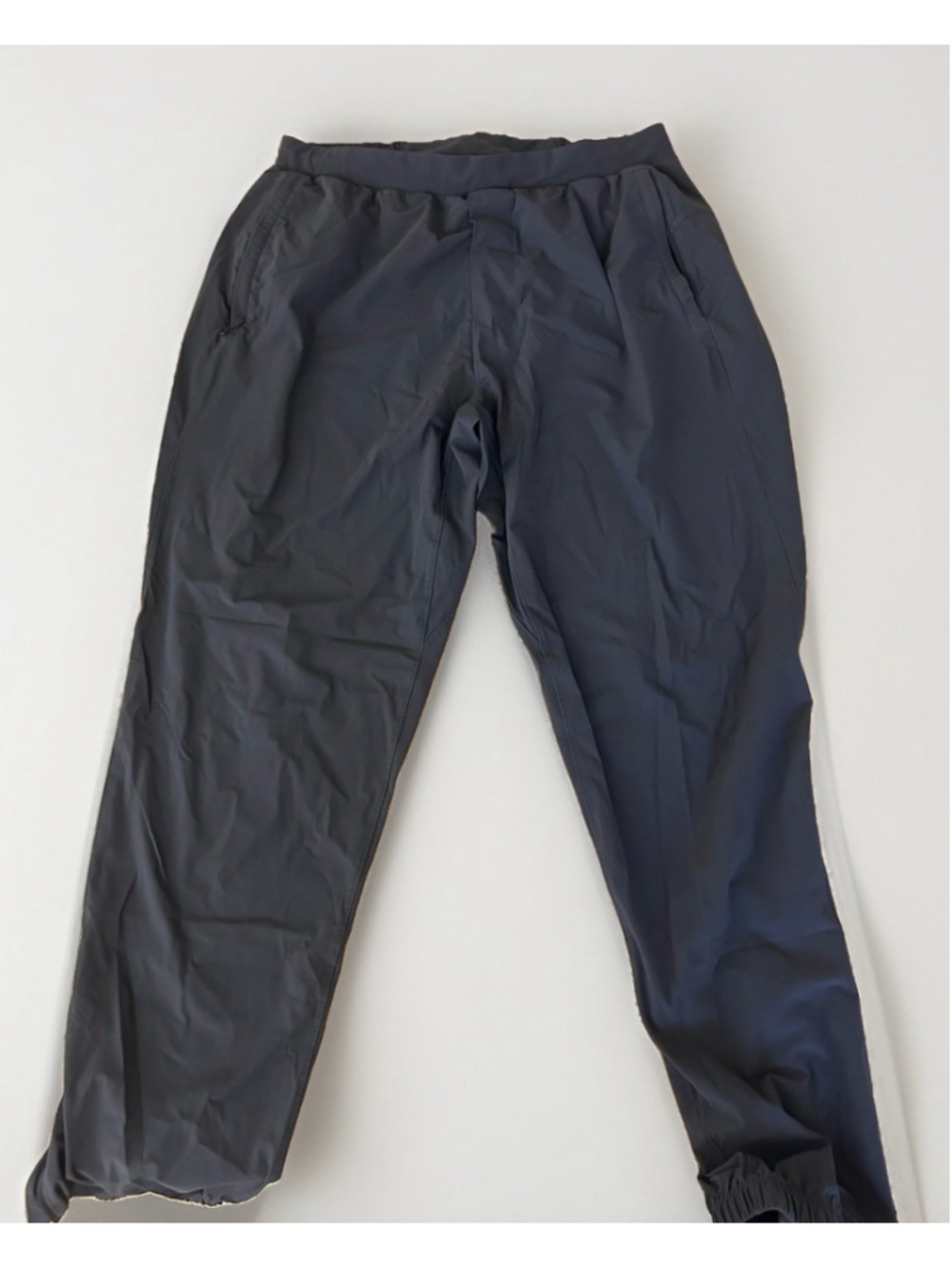 Lululemon Gray Jogger Pants L Regular Drawstring Elastic Waist Pockets Tapered